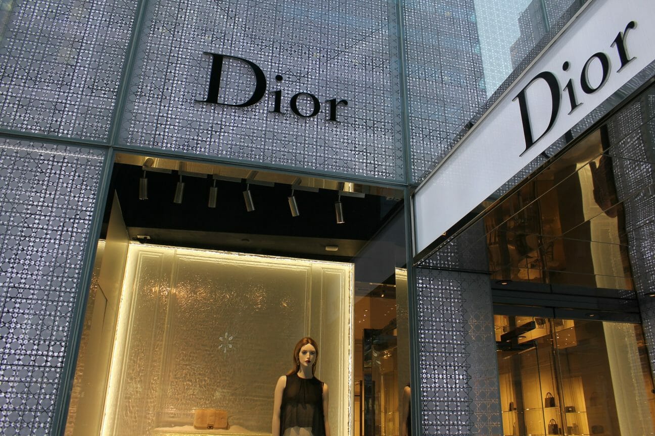 Do You Know The History Of DIOR In The Retrospective Show In Paris ...